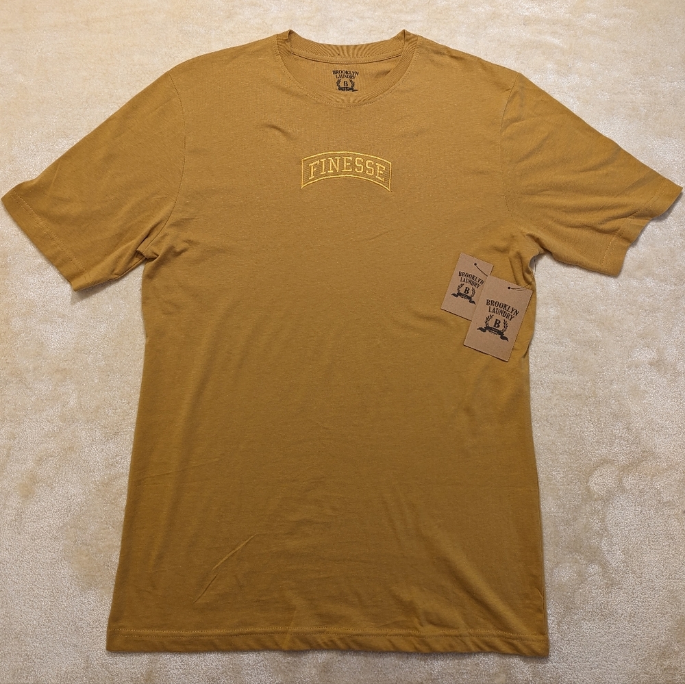 "Finesse" Fashionable Men's Shirt by Brooklyn Laundry, Size S but fits bigger